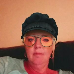 Meet your Posher, Lesley